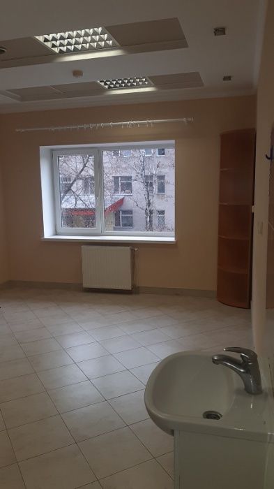 Здам в оренду приміщення офісного/комерційного призначення у Мукачеві