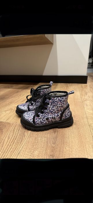 Черевики primark для дівчинки розмір 27.