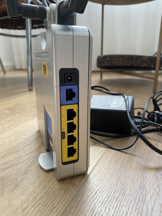 Linksys WRT54GX Wireless Router ver.2 (bricked)64752329036545121