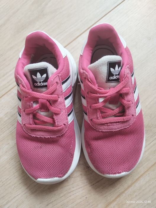 Adidasy  dla dziewczynki r. 23,5