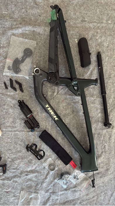 Quadro Trek Slash 9.8 2025