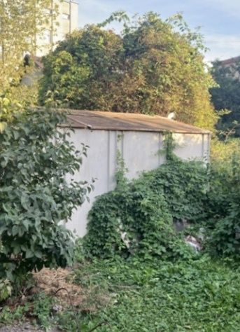 Продається напівособняк в центрі міста