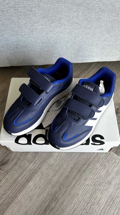 Ténis Adidas Switch novos – tamanho 33