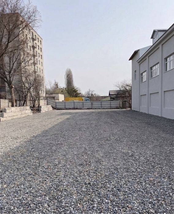Майновий комплекс-Складське приміщення 700кв.м з адмінбудівлею