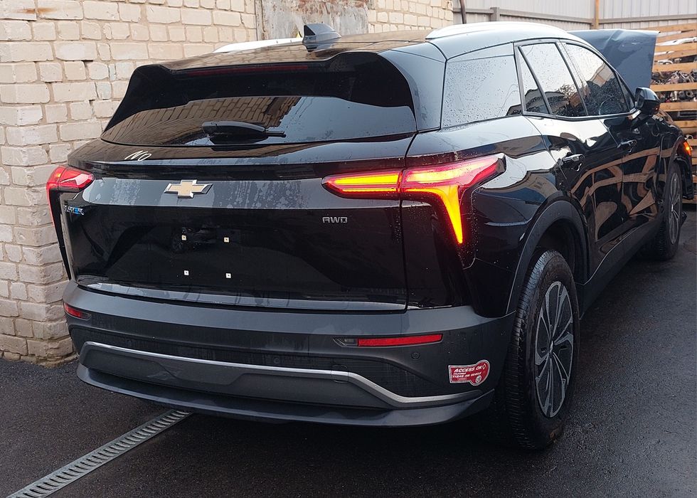 Задний бампер Chevrolet Blazer EV