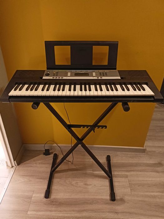Keyboard Yamaha YPT-240