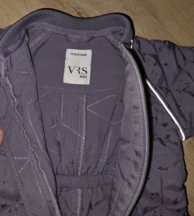 Kombinezon Vrs jak nowy wiosne 74cm