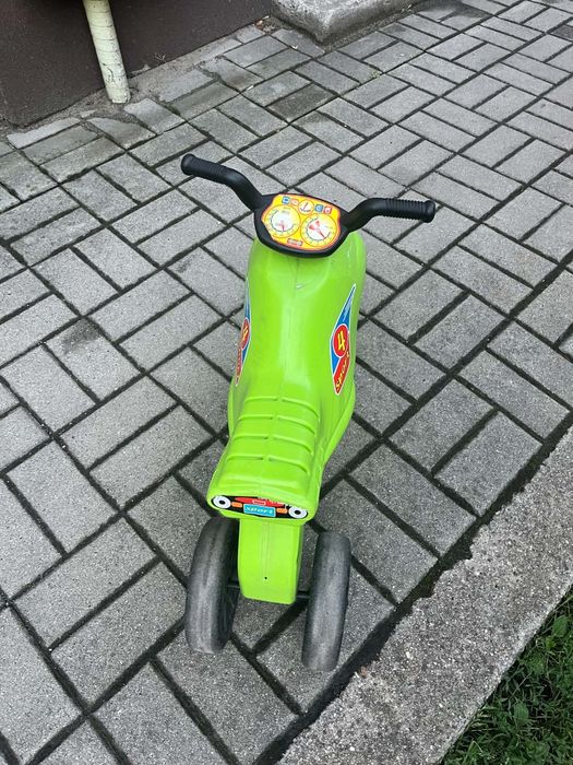 Dziecięcy motor biegowy
