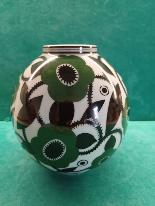 Peças de porcelana VA