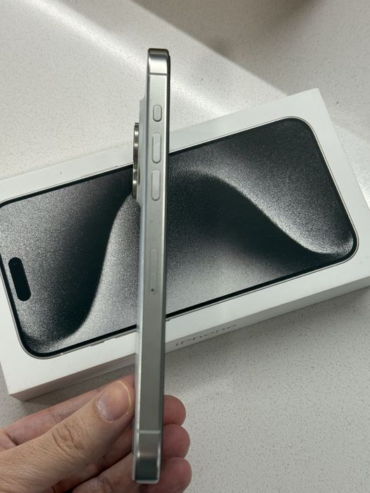 Iphone 15 Pro Max 256GB White Titanium Excelente Estado Original