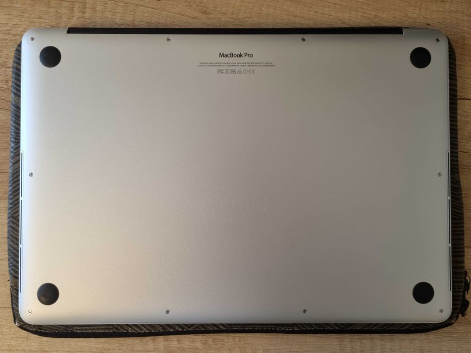 Apple Macbook Pro 2015 15 i7 256 SSD 16 ОЗУ (A1398)