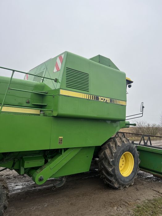 Свіжопривезений комбайн John Deere 1075 жатка 4,2м