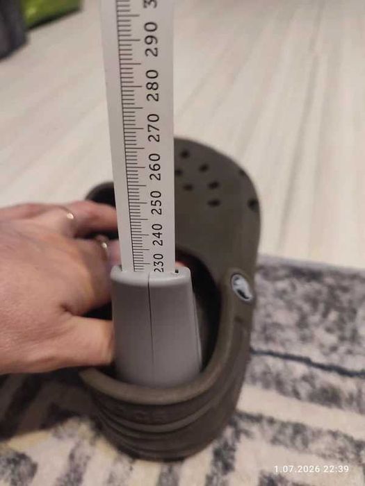 Oryginalne klapki chodaki Crocs Classic khaki brąz r 37 38
