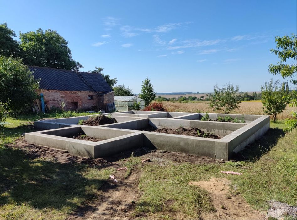 Бетоні роботи Фундамент Паркан Вимощення