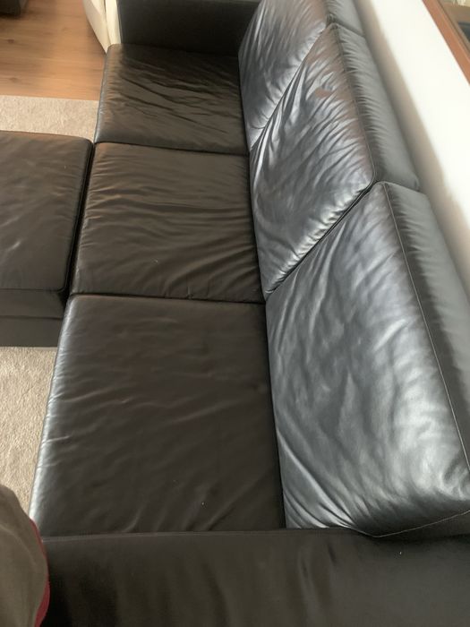 Sofa pele Preto 3 lugares com puff