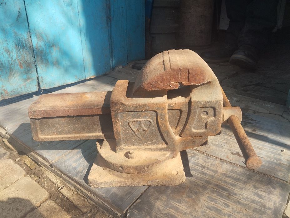 Тиски новые не пользовались