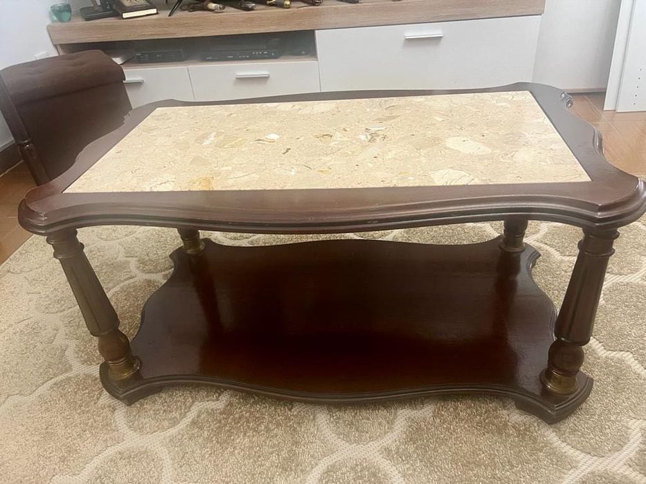 Mesa de centro de sala ( Mogno e mármore )