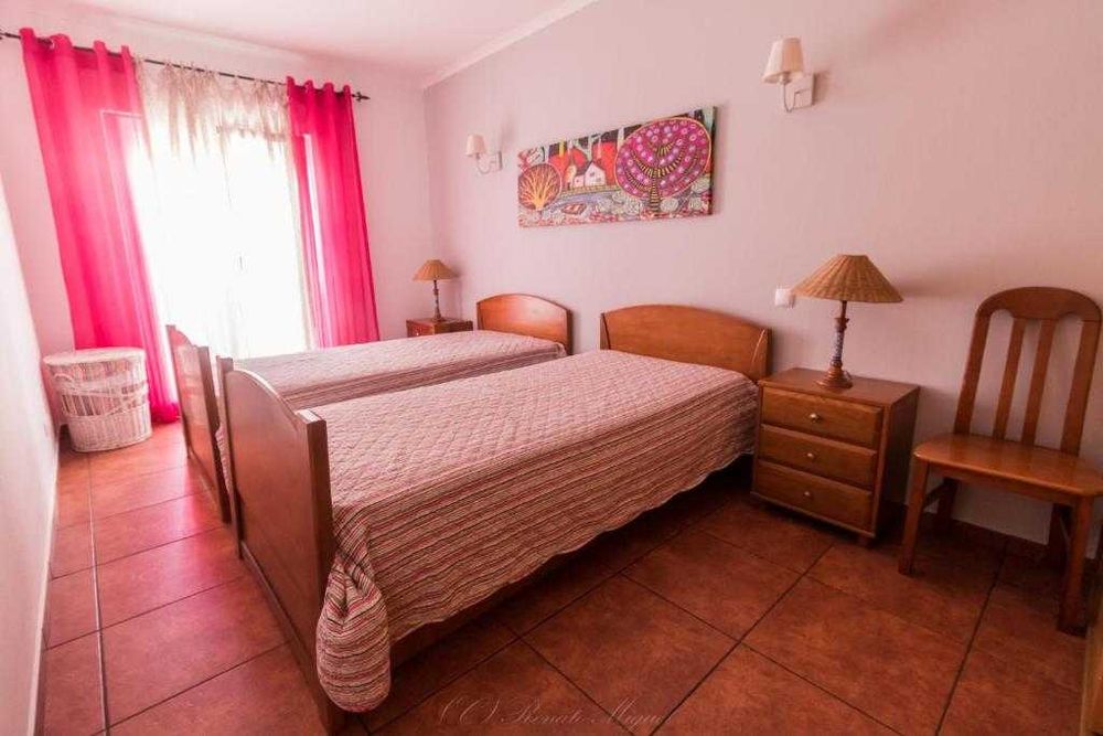 Apartamento no centro de Milfontes, perto da praia.