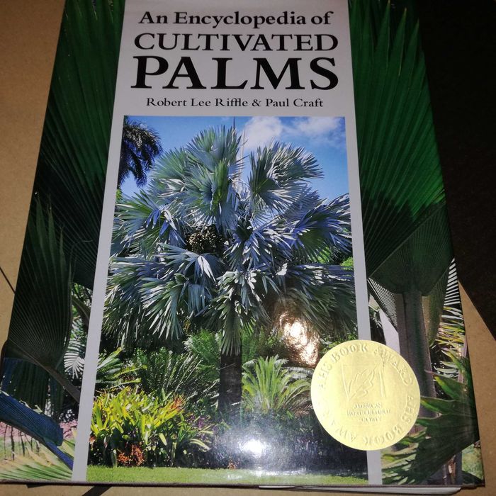 Enciclopédia compreensiva sobre o cultivo de palmeiras