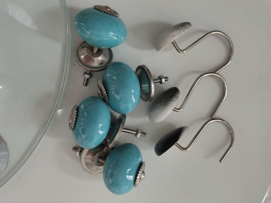 Gałki do mebli - wieszaki