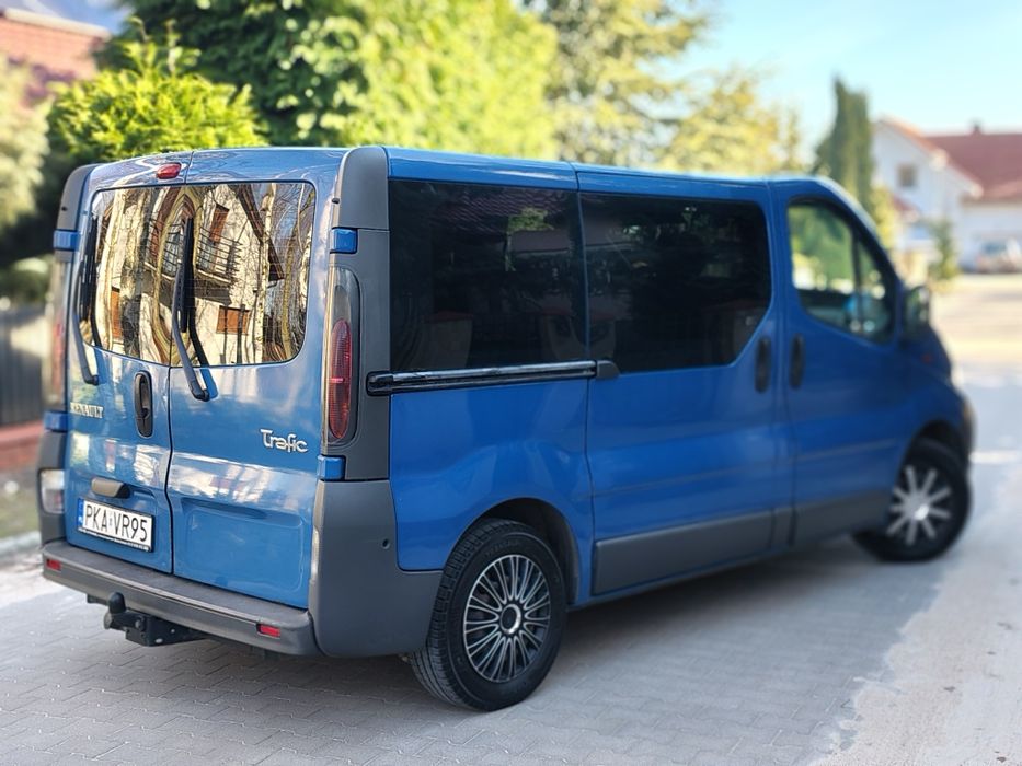 Renault Trafic 1.9 DCI 100km 2006r -7 Osobowy - Klima - Stan Bdb -Hak