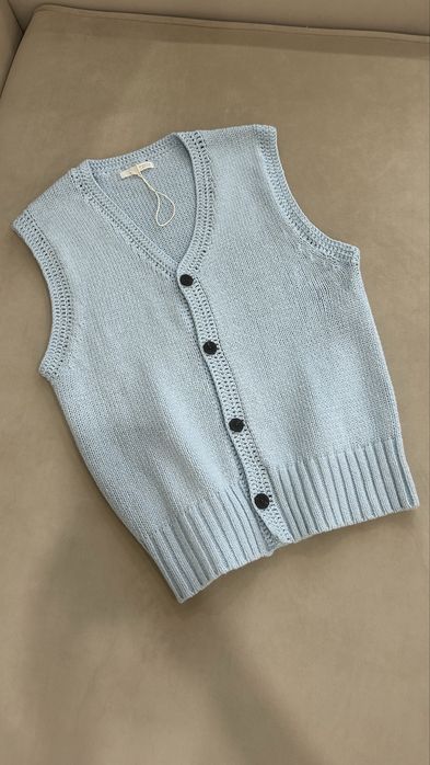 Вʼязана жилетка  Zara