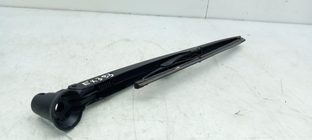Haste / braço de escova limpa vidros trás VOLKSWAGEN Fox (5Z1, 5Z3, 5Z