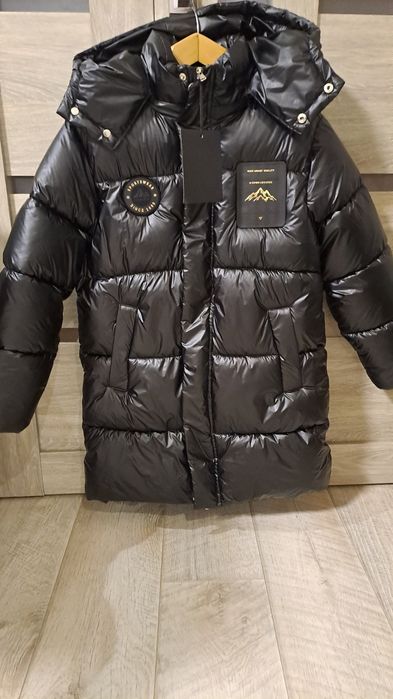 Пальто для дівчинки.