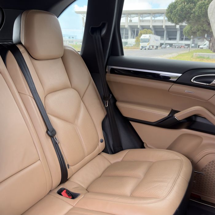Porsche Cayenne S E-Hybrid Plug-In **Desde 435€**