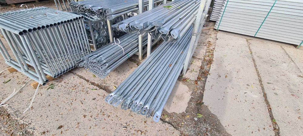 Rusztowanie na ścianę szczytową stalowe, nowe, kompletne, tanie ~ typ Plettac ~ długość 15 m wysokość 10,3 m, podesty drewniane 3 m