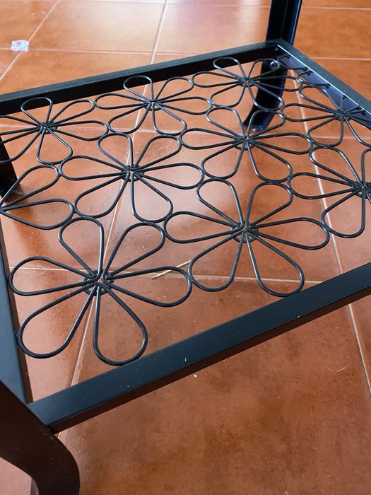 Movel com fechadura em vidro e metal