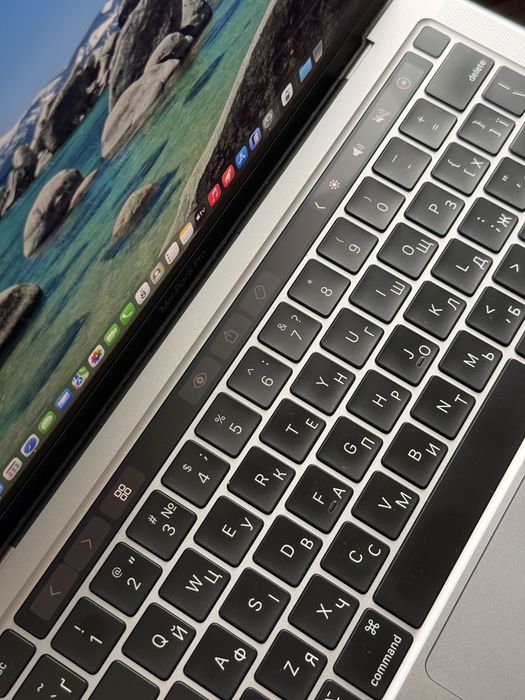 MacBook Pro 2020 16 GB , 500 gb