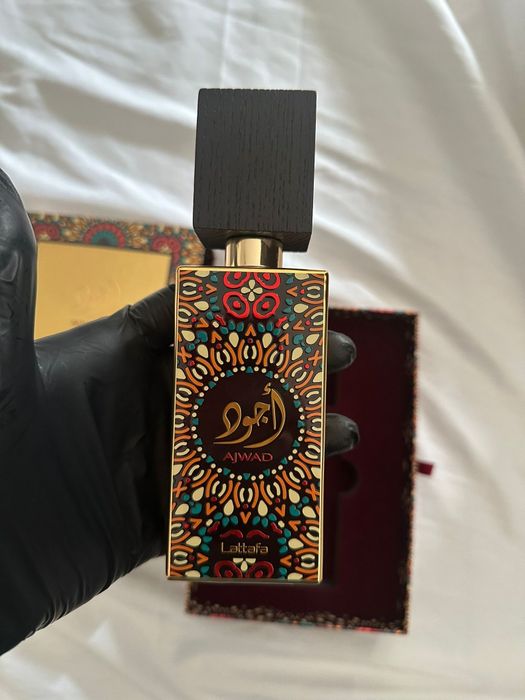 Perfume Lattafa Ajwad