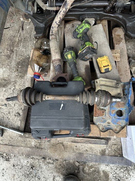 Продам опшивку багажника шевроле авео т250