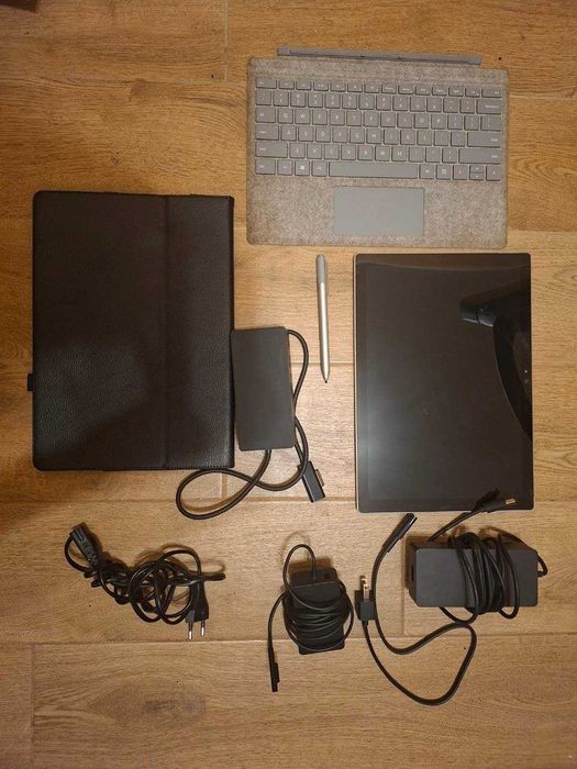 Microsoft Surface Pro 4. i7-6650U 16gb ram.