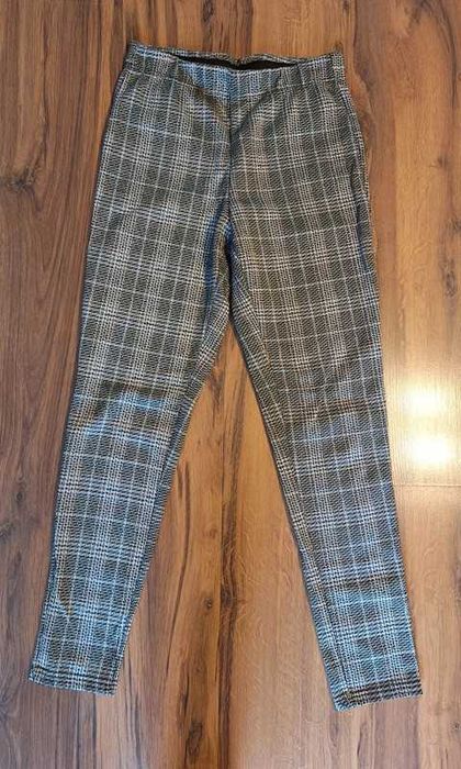 Spodnie w rozmiarze S