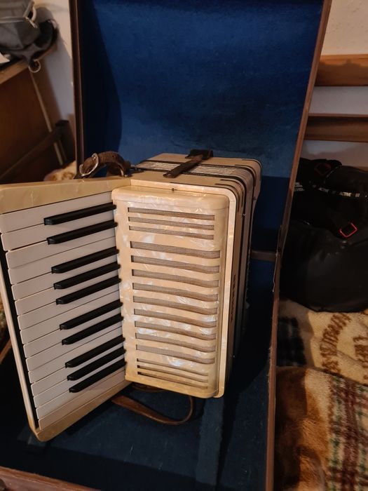 Akordeon HOHNER.