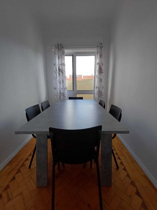 Quartos para arrendar – Apartamento Remodelado, Excelente Localização