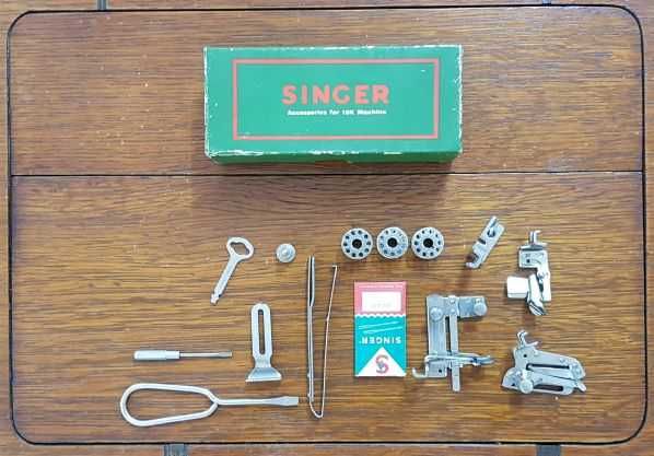 Máquina de Costura Singer Classe 15K64298090572035122