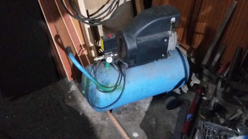 kompresor 50 litrów  220 Volt