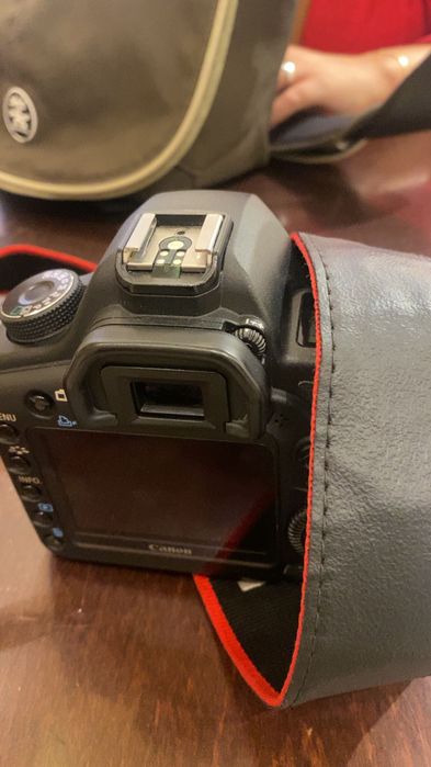 CANON 5D Mark II
objectiva 50mm 1.8f