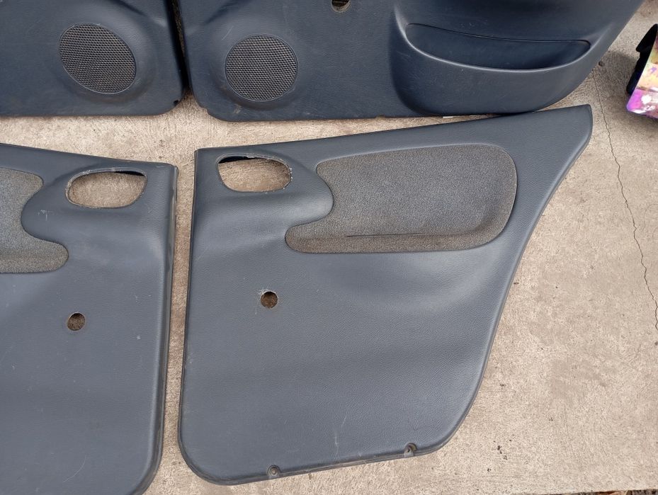 Продам Обшивки дверей ,карти Део Ланос,Сенс