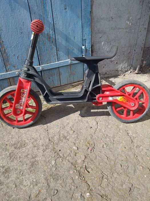 Продам дитячий скутер