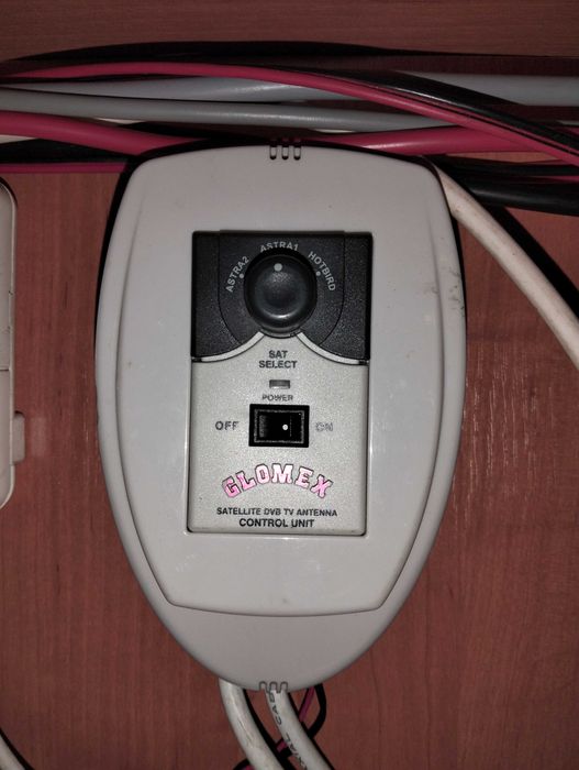 Antena satelitarna do kampera kierunkowa Glomex