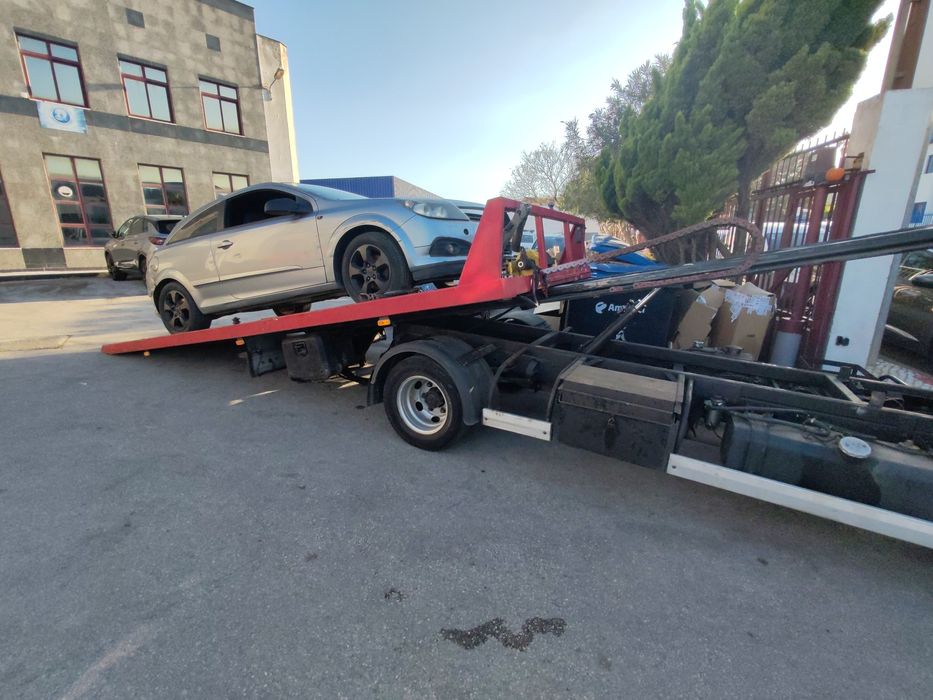 Serviço de reboque / pronto socorro automóvel 24h
RosaReboques