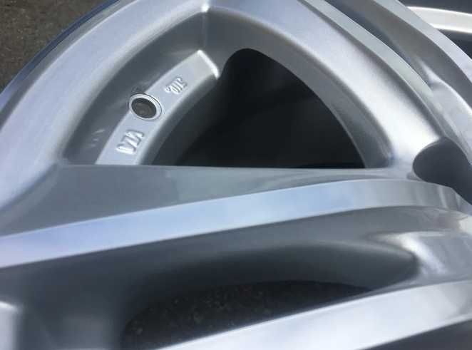 Диски (Титаны) R13 на ВАЗ.  ZW-392 SP R13*5.5J PCD4*98 ET25 DIA 58.6