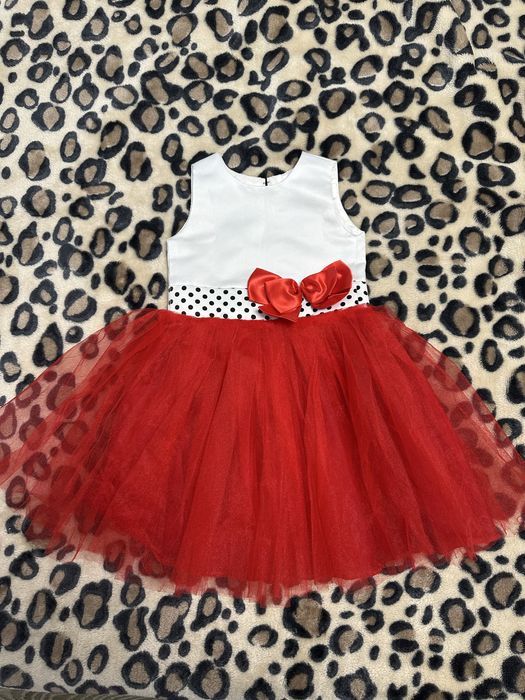 Красивое платье на годик