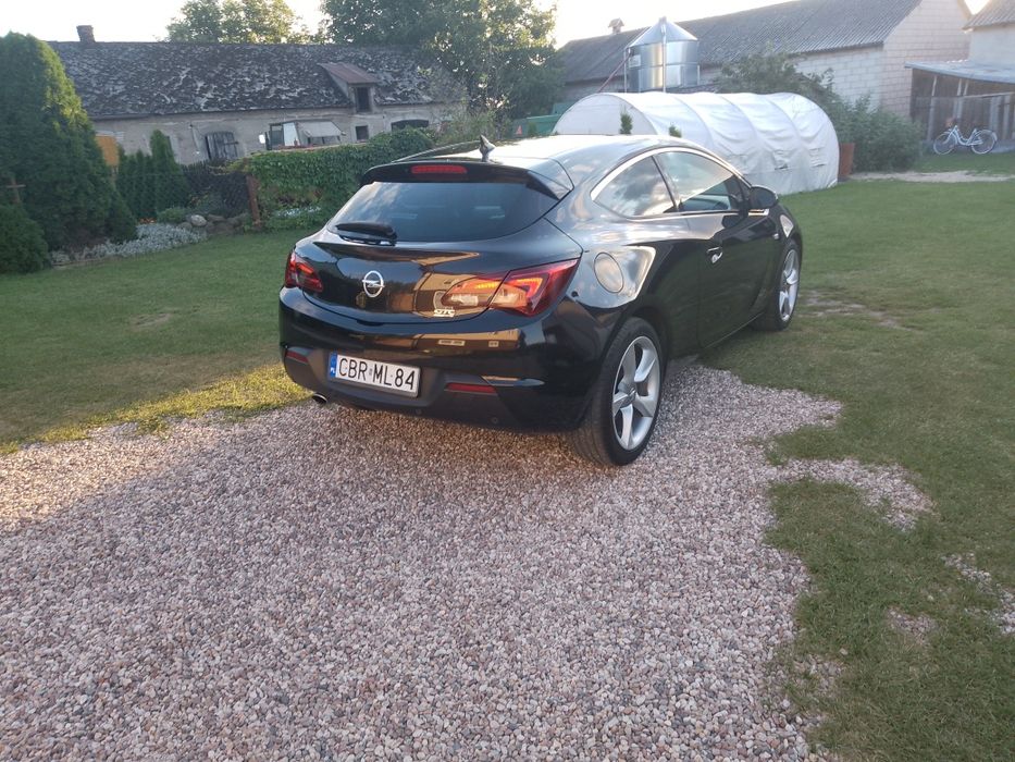 Opel Astra GTC 2.0  sprzedam