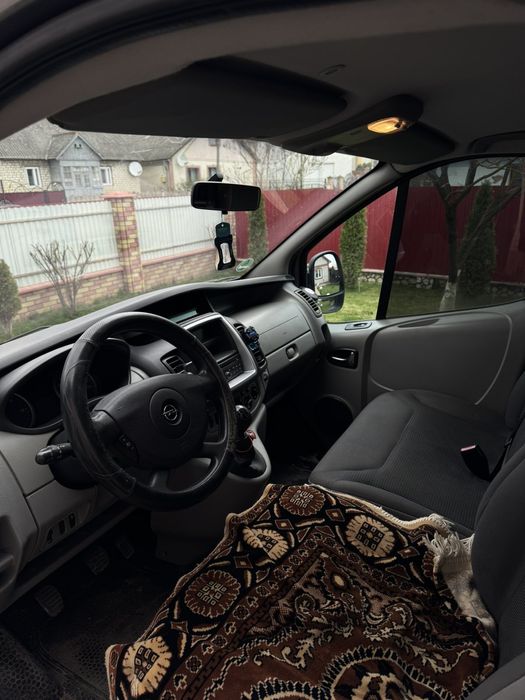 Opel vivaro 2012