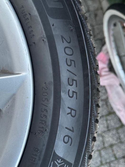 4x alufelgi plus opony zimowe.